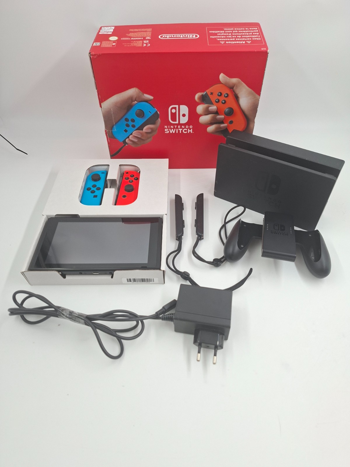 Console Nintendo Switch HAC001 en boite complete